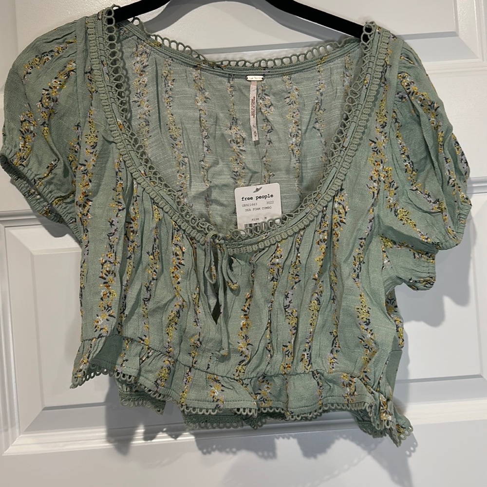 Free People Wild Love Sea Foam Cropped Top (Top Only) - NWT - Picture 2 of 3